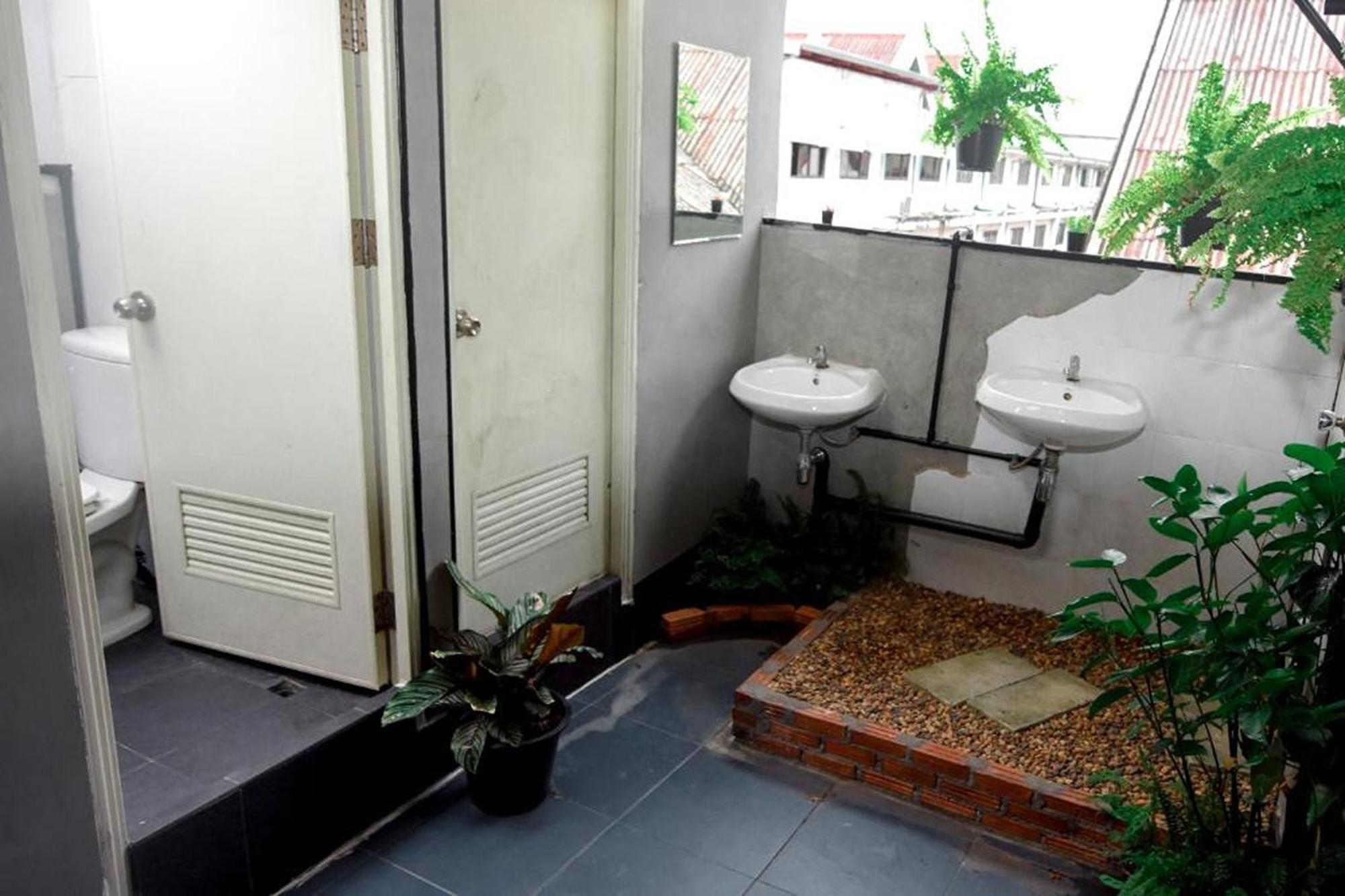 Kayan Hostel Chiang Mai Exterior photo